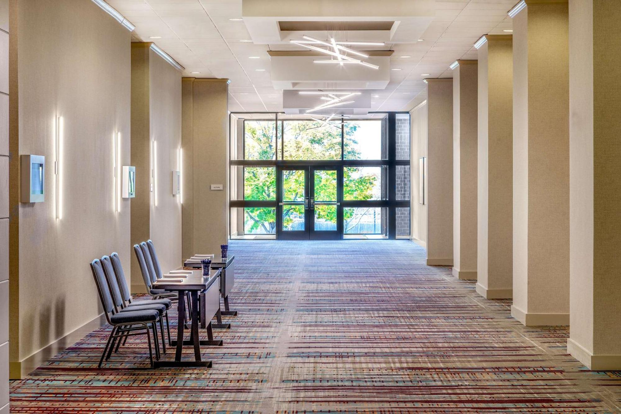 Doubletree By Hilton Boston/Westborough Hotel Exterior foto