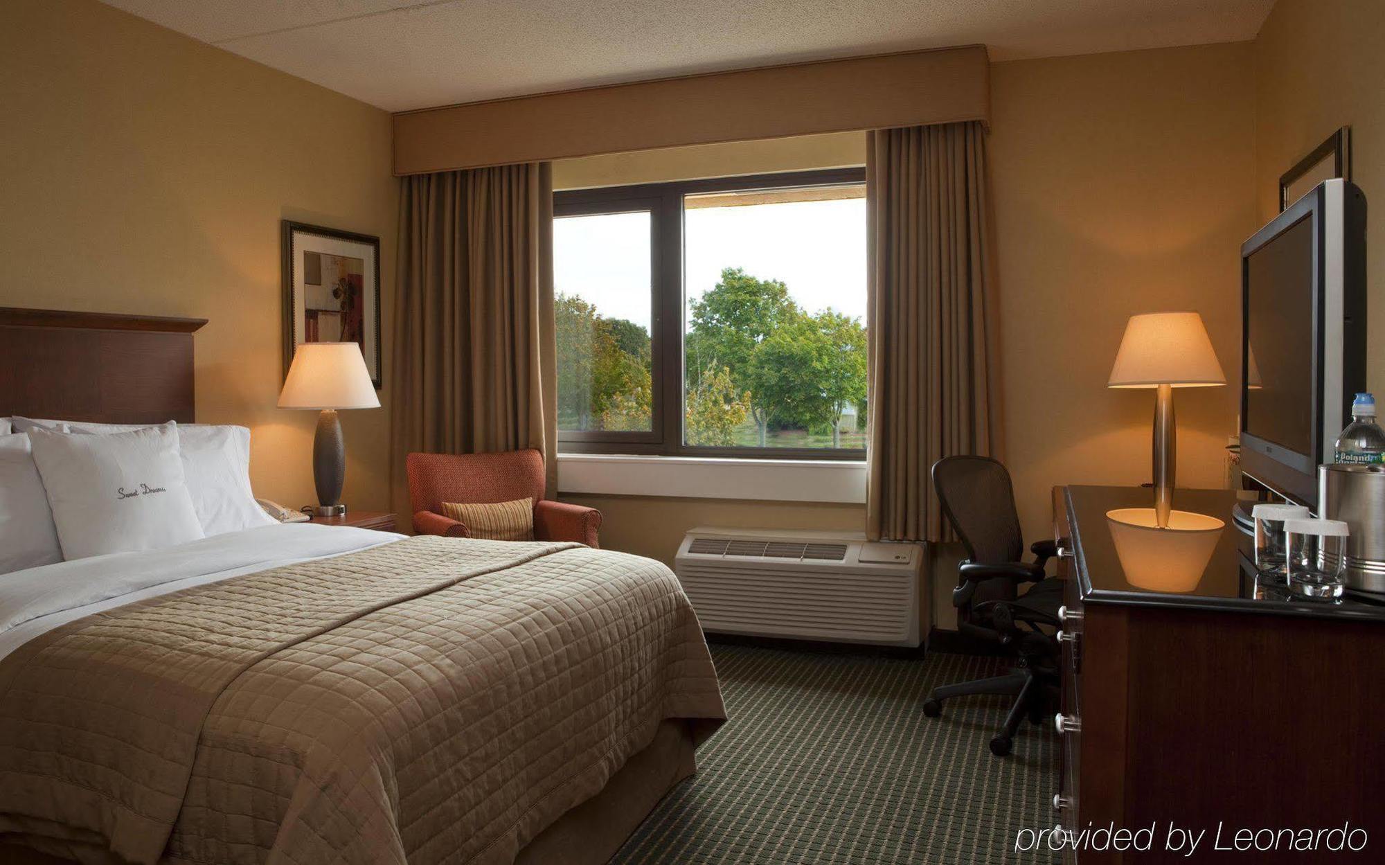 Doubletree By Hilton Boston/Westborough Hotel Exterior foto